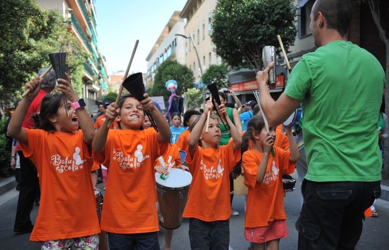  A la IV cercavila d'escoles se celebrava la I Trobada de percussió infantil. FOTO: Arxiu