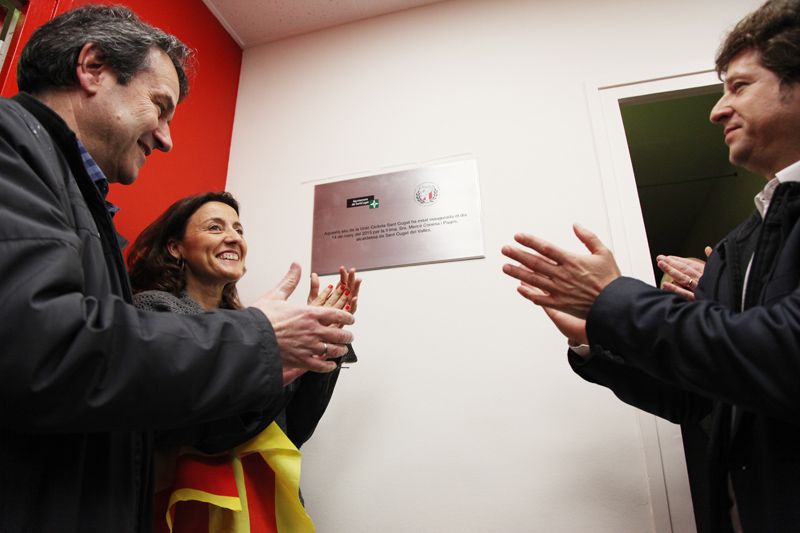 Mercè Conesa i Rafa Robledo han descobert la placa commemorativa. FOTO: Lali Puig Mercè Conesa i Rafa Robledo han descobert la placa commemorativa. FOTO: Lali Puig