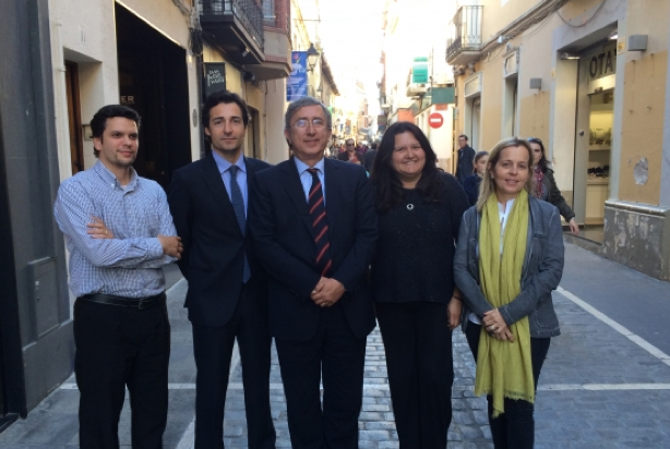 Jordi Carreras, alcaldable del PP, al centre de la imatge.