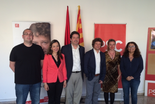 Pere Soler, el quart començant per l'esquerra, és el candidat socialista. 