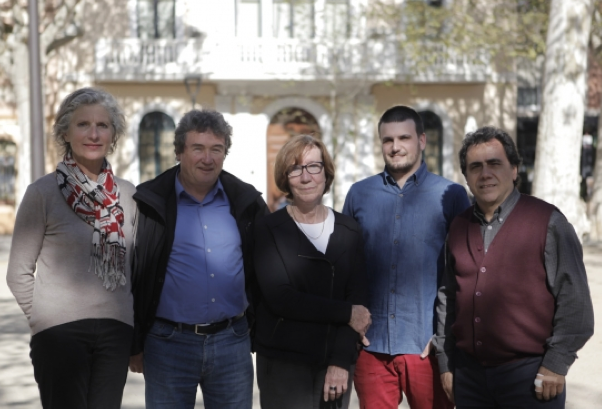 Roser Casamijtana, al centre, acompanyada dels cinc primers de la llista electoral. 