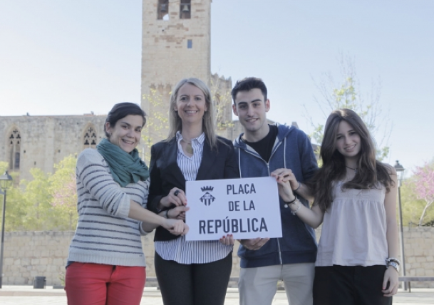 Mireia Ingla, segona per l'esquerra, vol tornar ERC a l'Ajuntament. 