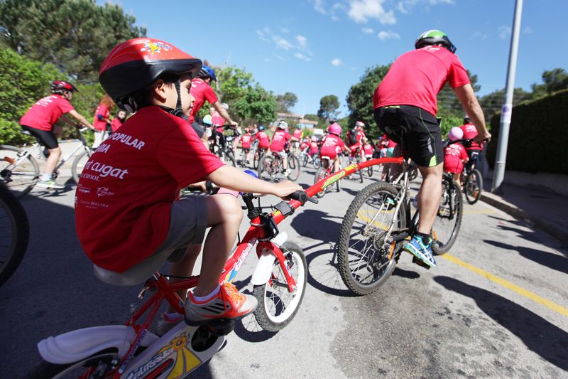 Fam&iacute;lies senceres han fet la Bicicletada. FOTO: Lali Puig