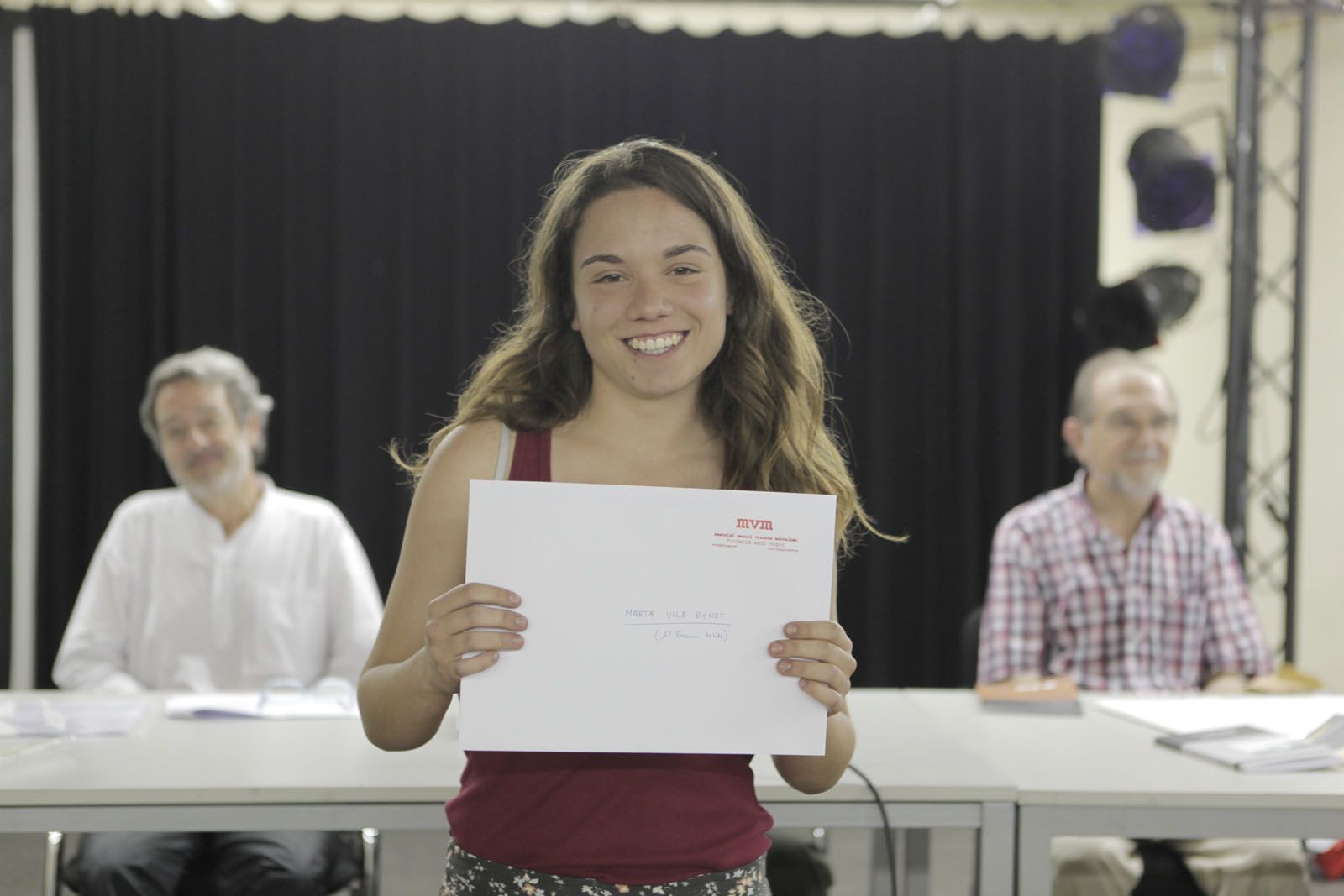 Marta Vila, recollint el seu guard&oacute;. FOTO: Artur Ribera
