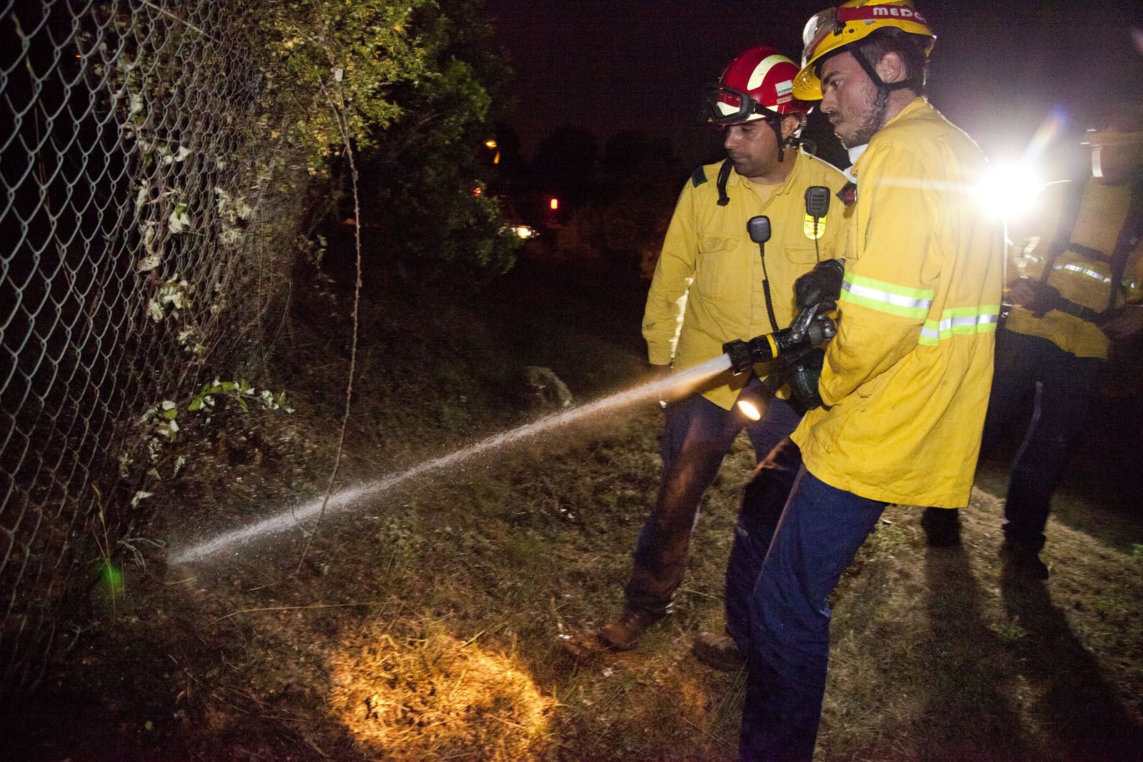 Incidents amb el foc la nit de dilluns. FOTO: Lali Puig