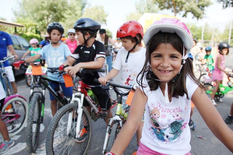 Al voltant de 130 persones, a la sortida de la passejada. FOTO: Lali Puig Al voltant de 130 persones, a la sortida de la passejada. FOTO: Lali Puig