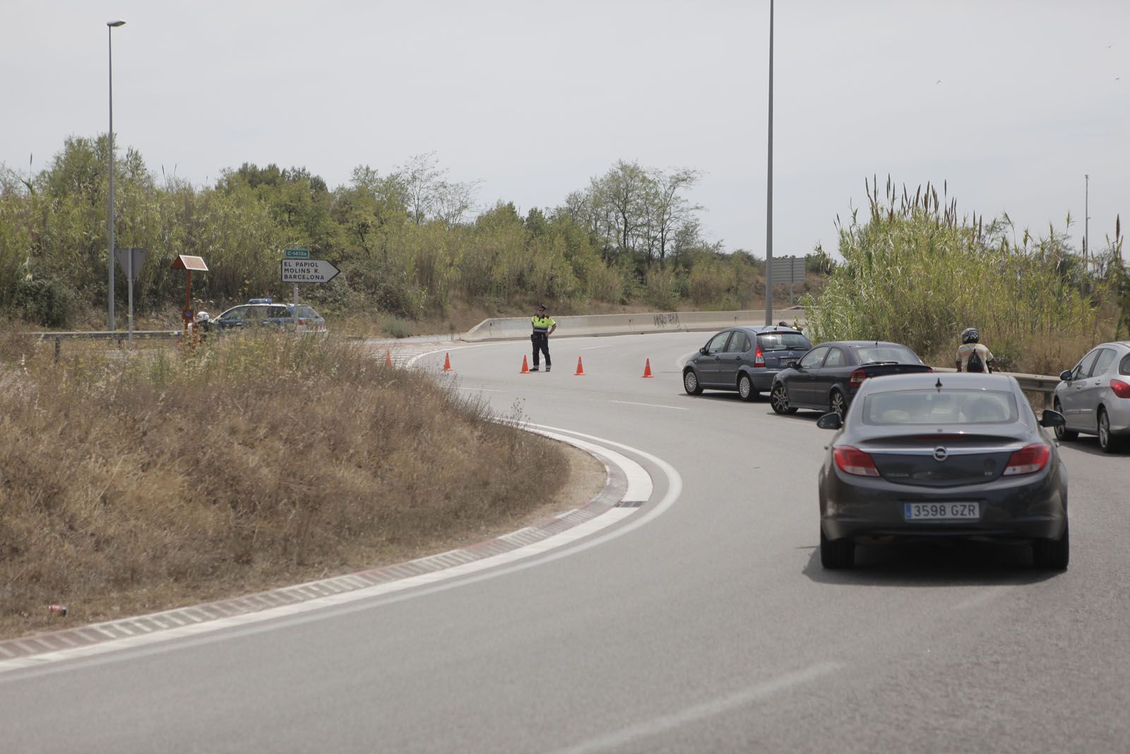 El trànsit s'ha hagut de desviar. FOTO: Artur Ribera 