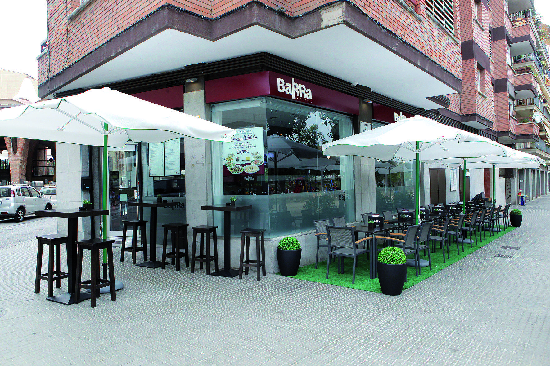 Pagueu un mojito, i els altres us sortiran gratis