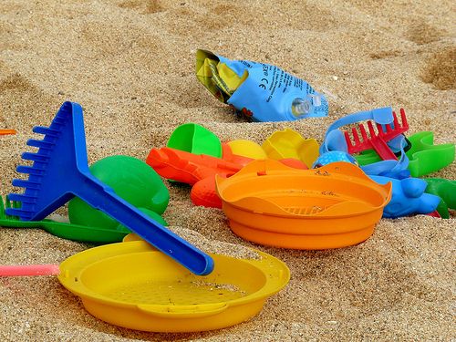 Cal tenir especial cura si es va a la platja amb nens. FOTO: Cedida