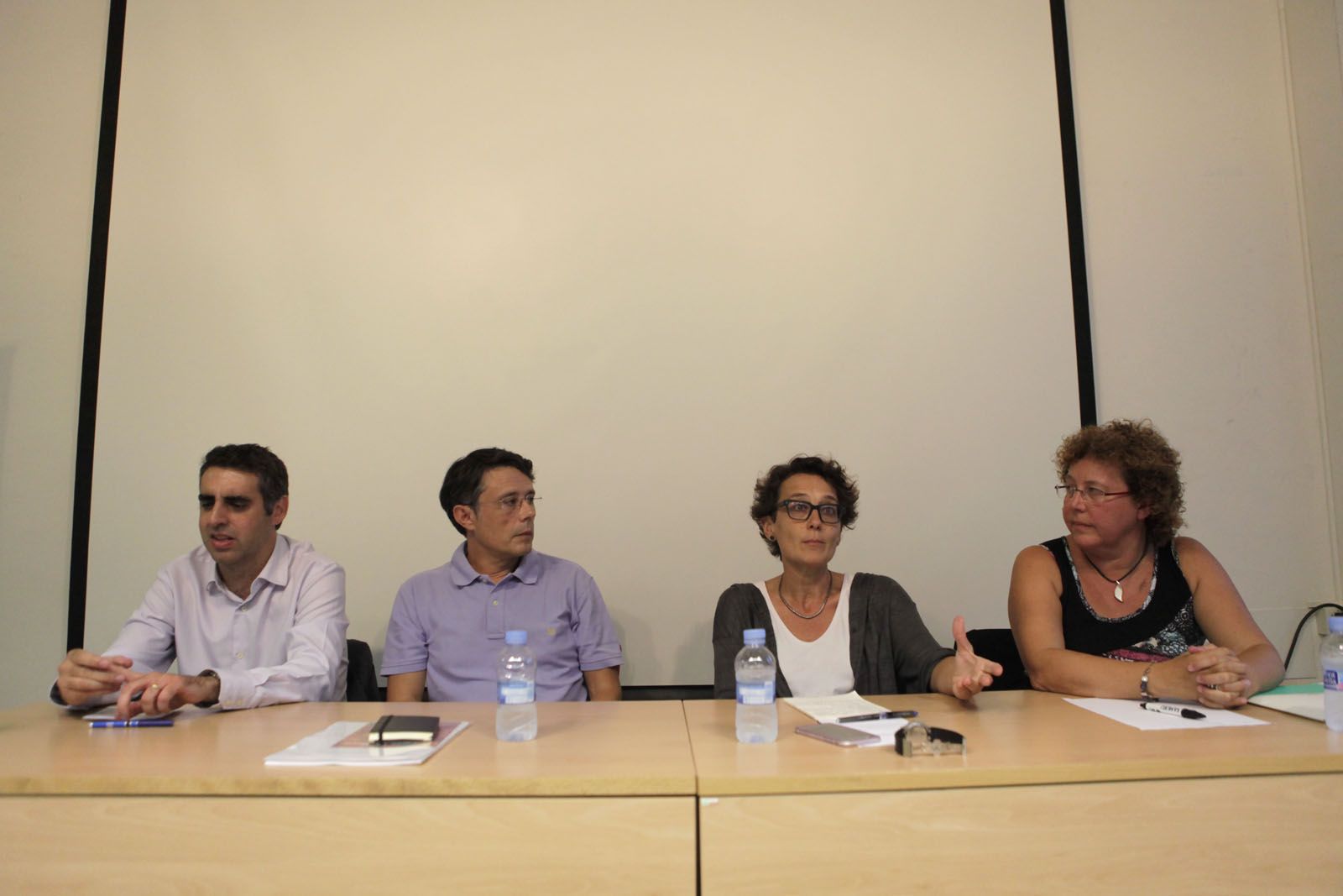 Esteller, Comella, Vendrell i Dellunde durant la conferència. FOTO: Artur Ribera Esteller, Comella, Vendrell i Dellunde durant la conferència. FOTO: Artur Ribera