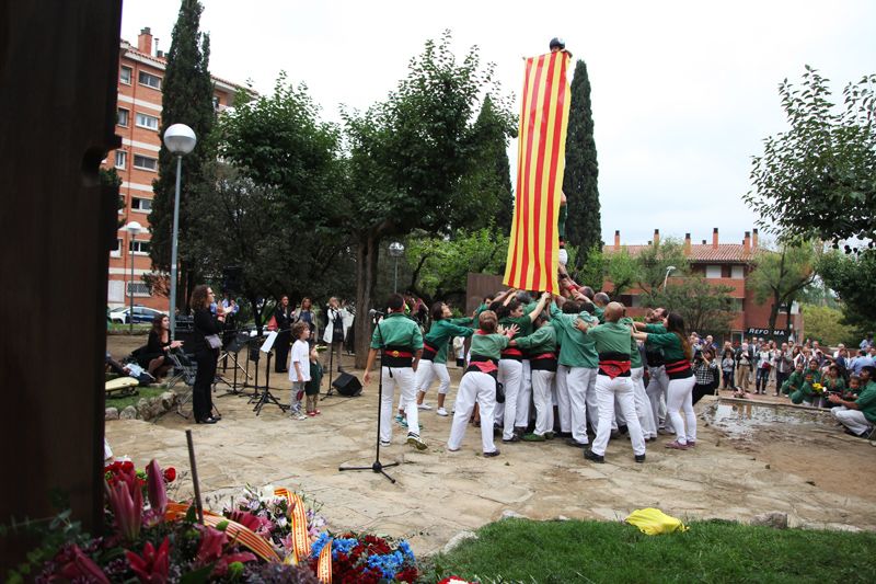 Els Castellers, com altres entitats, han participat de la Diada a Sant Cugat. FOTO: Lali Puig