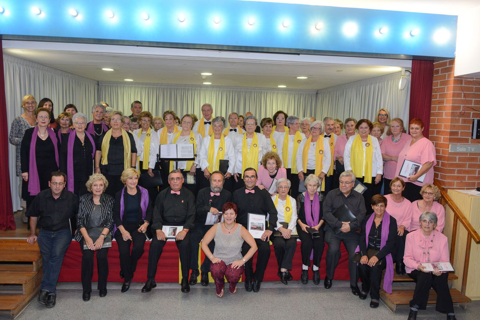 Una de les corals que ha participat a l'activitat. FOTO: Localpress