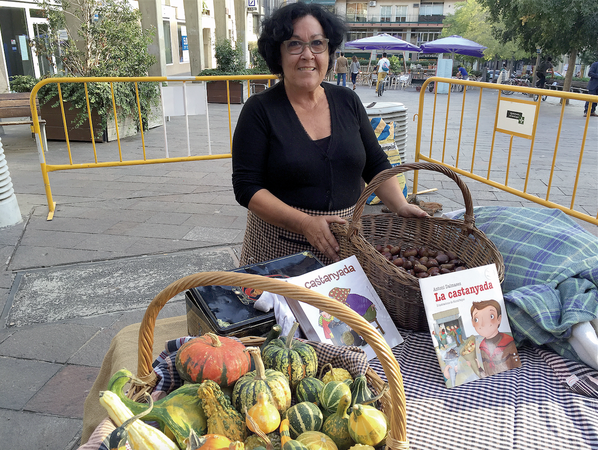 ada any torra castanyes en alguna plaça de Sant Cugat . FOTO: JR. Armadàs ada any torra castanyes en alguna plaça de Sant Cugat . FOTO: JR. Armadàs