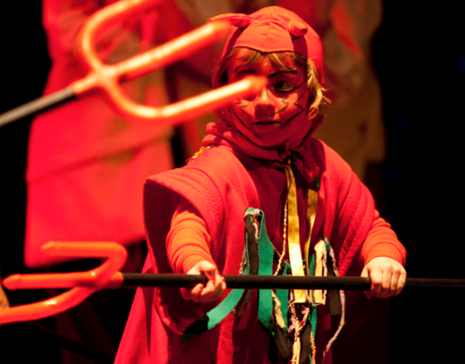 Teatre: &lsquo;Els Pastorets&rsquo; al Teatre del Casal de Mira-sol. FOTOS: Lali Puig