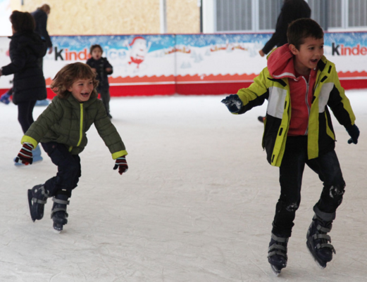 &Uacute;ltim cap de setmana per patinar sobre gel a Sant Cugat FOTO: Lali Puig