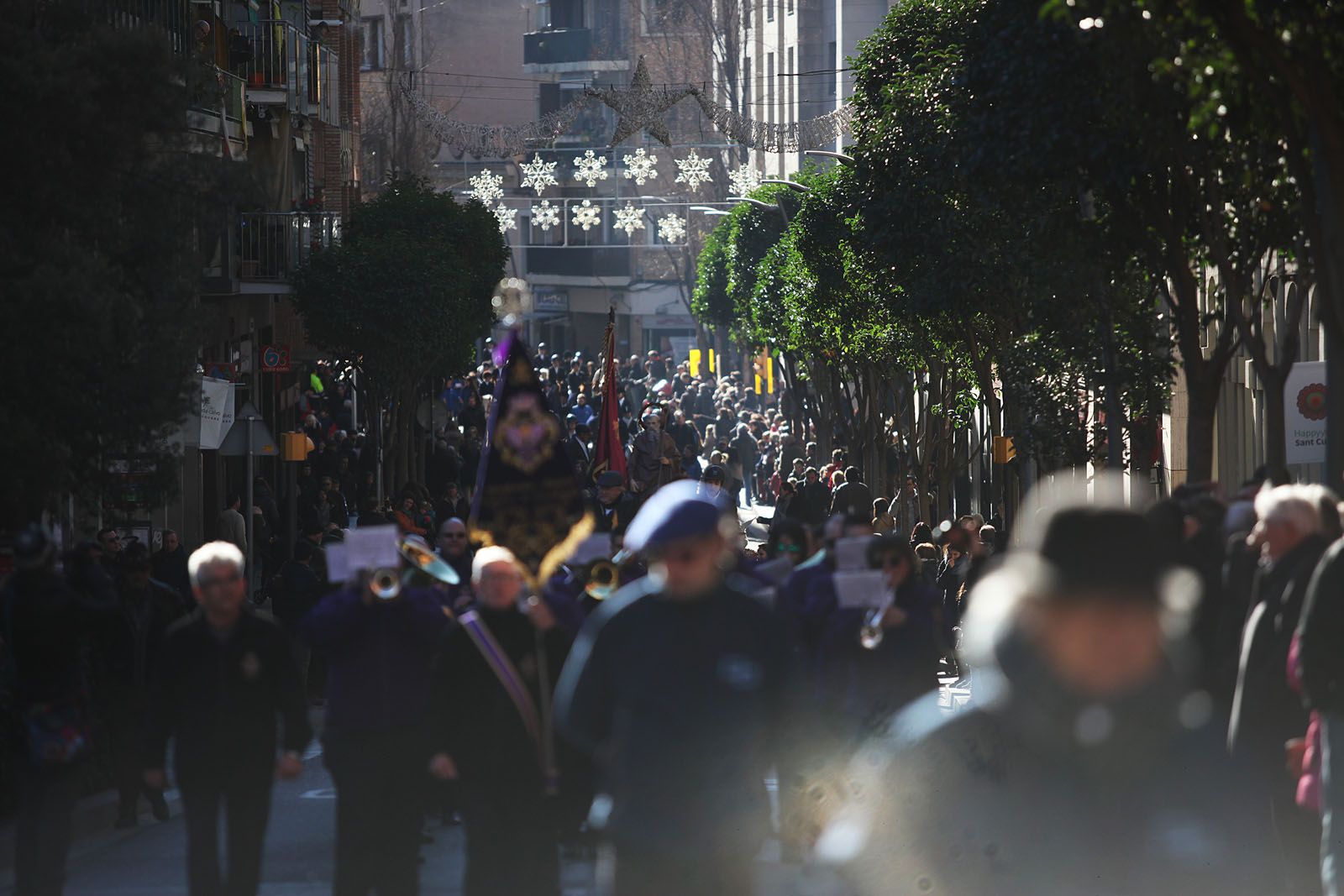 Centenars de persones han participat en la cita  FOTO: Lali Puig