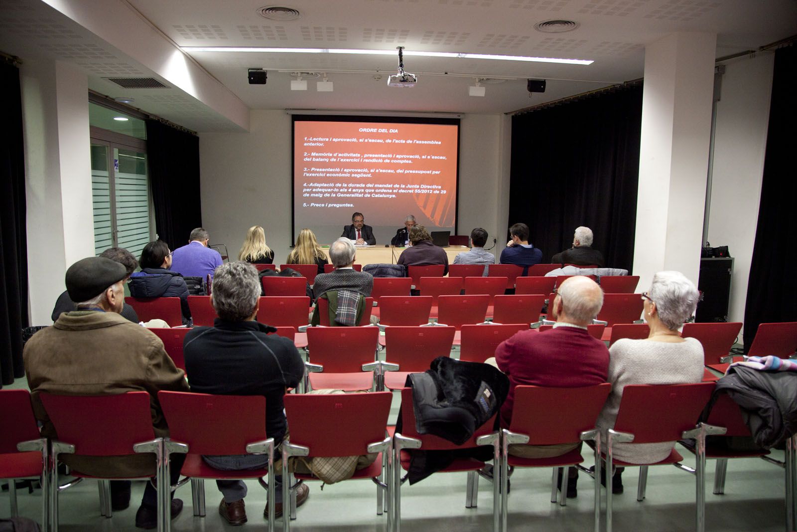Els socis han felicitat la junta del club per la feina desenvolupada FOTO: lali Puig