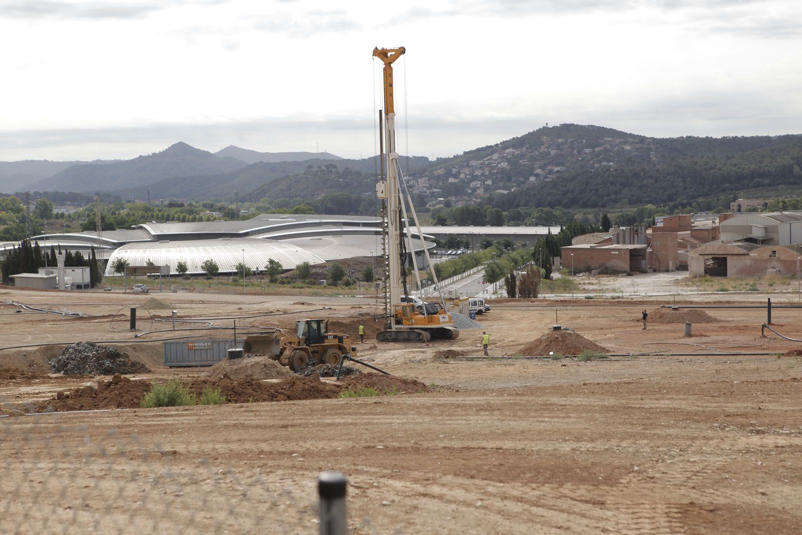 Els treballs a l'abocador Elena no s'han aturat, ja que s'havia d'evitar la sortida de gasos FOTO: Artur Ribera Els treballs a l'abocador Elena no s'han aturat, ja que s'havia d'evitar la sortida de gasos FOTO: Artur Ribera
