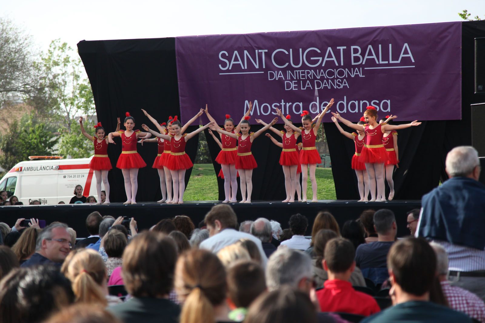 Les escoles de ball locals participaran activament en les activitats FOTO: Artur Ribera