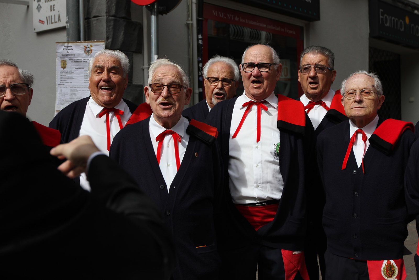 Una de les corals durant la seva actuació al carrer FOTO: Haidy Blanch Una de les corals durant la seva actuació al carrer FOTO: Haidy Blanch