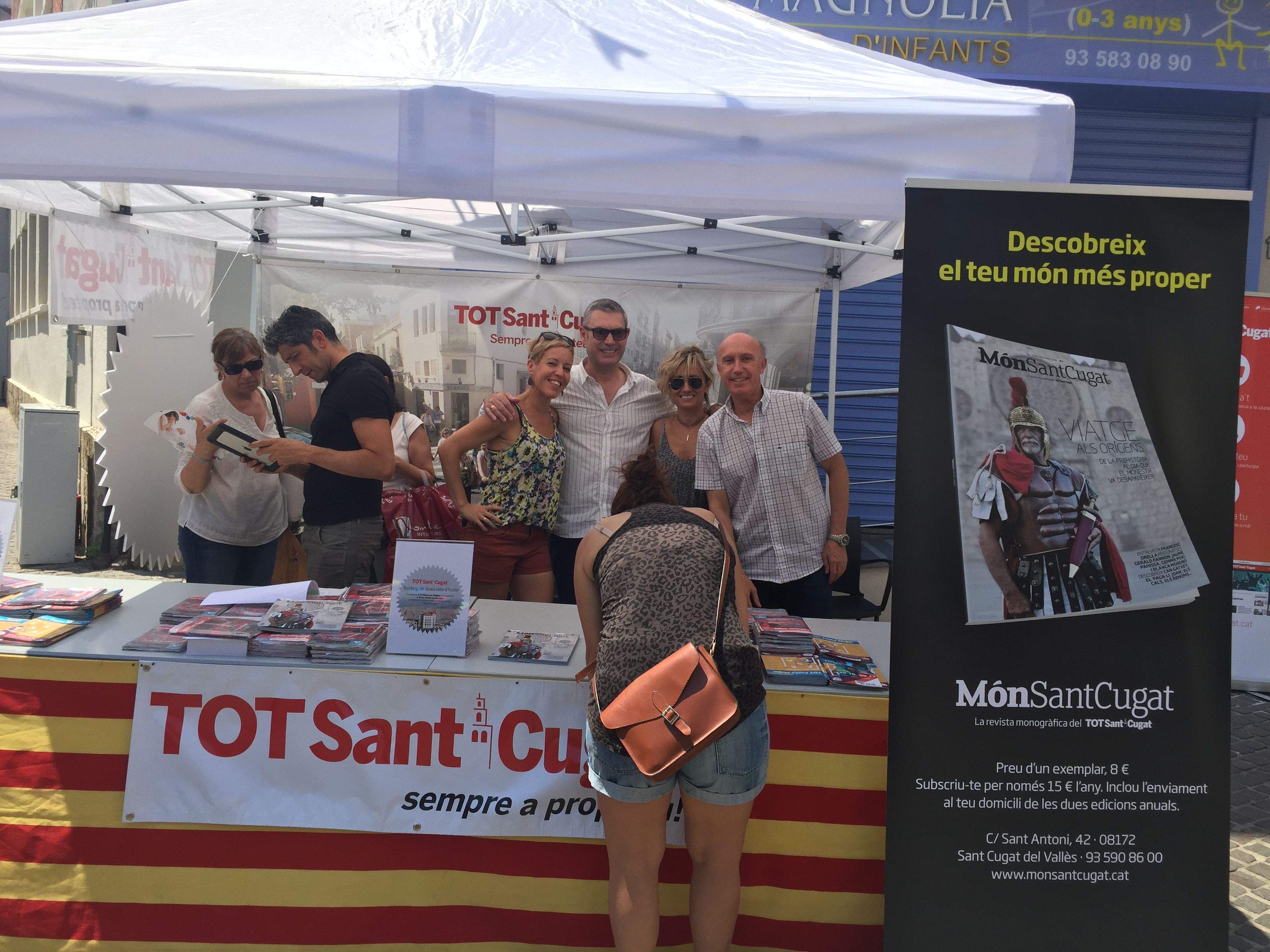 L'estand del TOT durant la passada edició de la Botiga al carrer FOTO: Laura Grau 