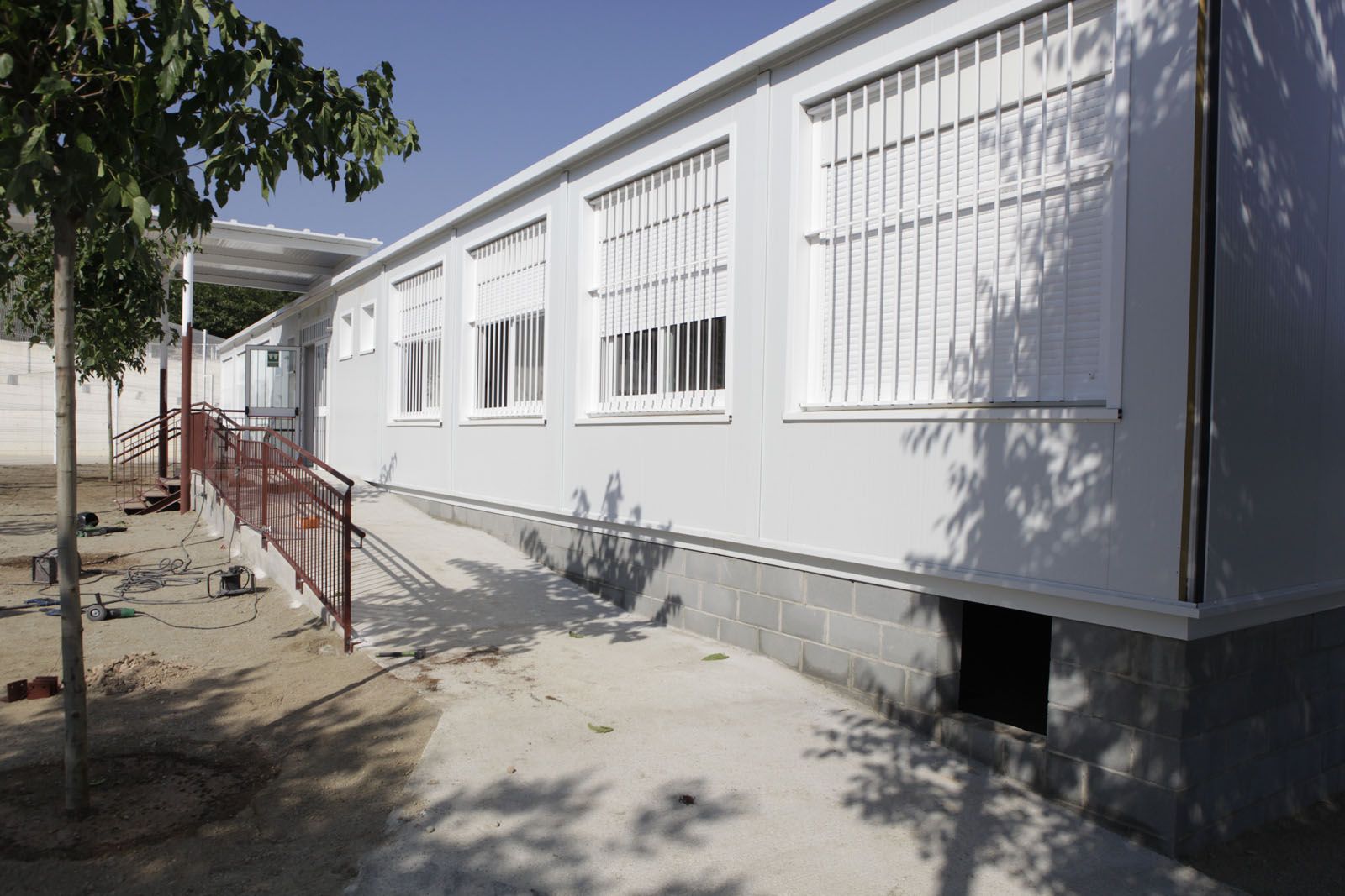 L'entrada de la nova escola FOTO: Artur Ribera