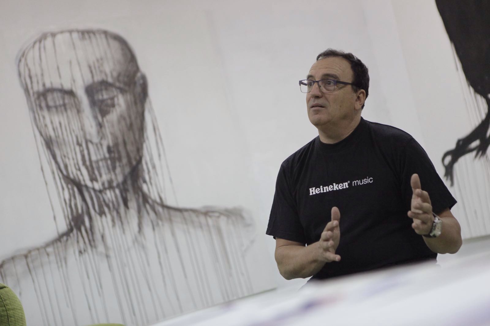 Frederic Saint Pol treballa des del seu estudi a Valldoreix FOTO: Artur Ribera Frederic Saint Pol treballa des del seu estudi a Valldoreix FOTO: Artur Ribera