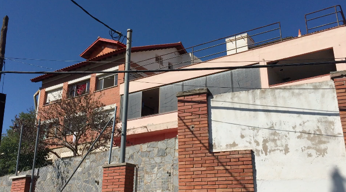 A l'estiu és quan més gent hi ha vivint i més molèsties es generen pels veïns FOTO: Bernat Bella A l'estiu és quan més gent hi ha vivint i més molèsties es generen pels veïns FOTO: Bernat Bella