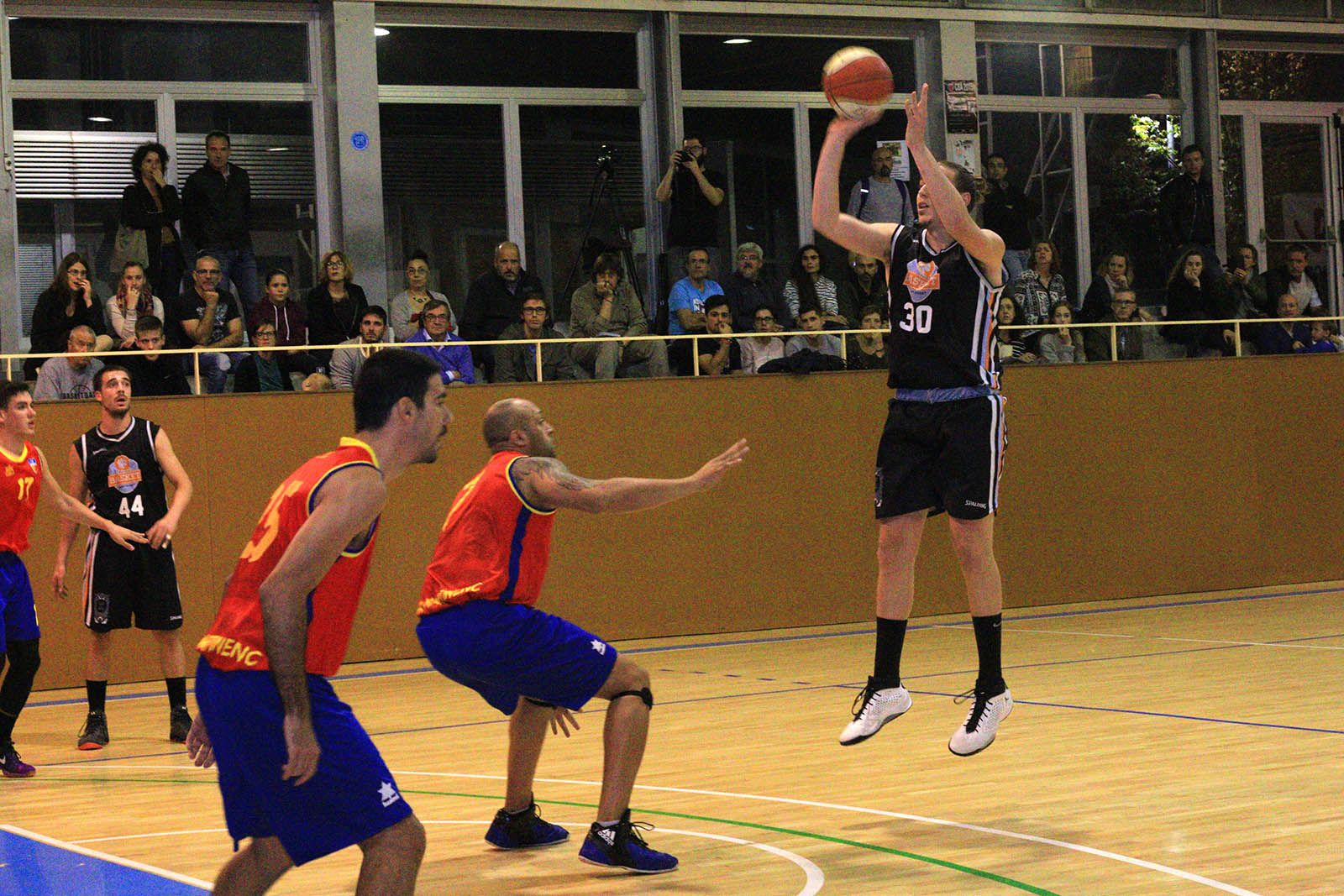 El Qbasket és 15è i penúltim, amb 6 derrotes i 1 victòria. FOTO: Lali Álvarez El Qbasket és 15è i penúltim, amb 6 derrotes i 1 victòria. FOTO: Lali Álvarez