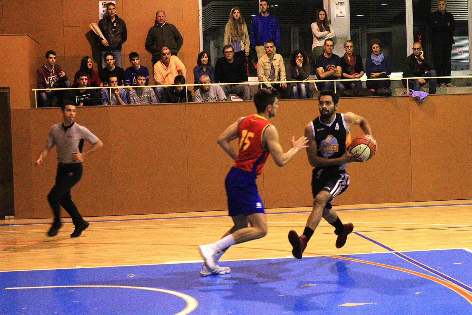El Qbasket només ha guanyat un partit al Pavelló 1. FOTO: Lali Álvarez El Qbasket només ha guanyat un partit al Pavelló 1. FOTO: Lali Álvarez