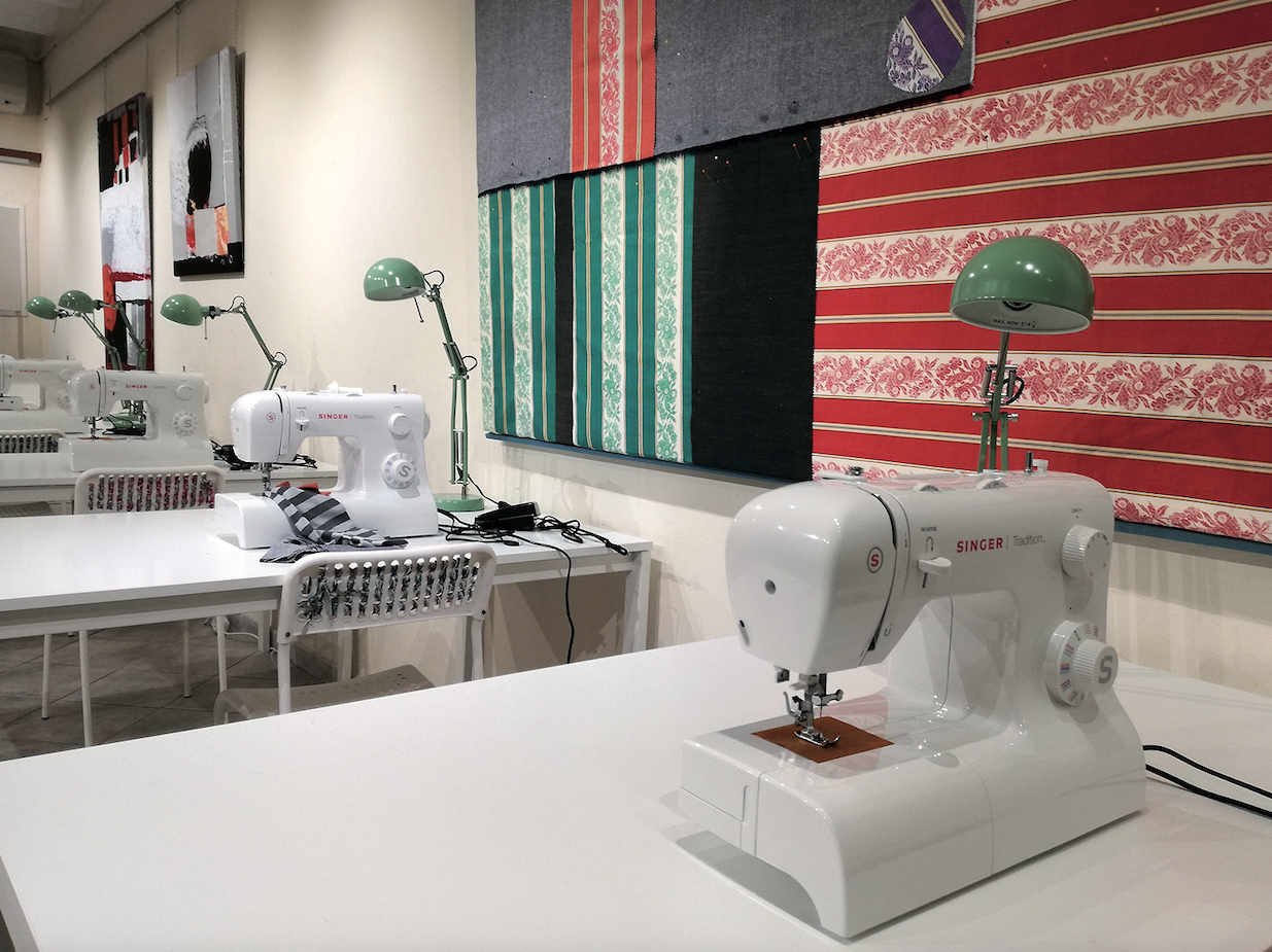 L'espai de màquines de cosir de Pou d'Art FOTO: Cedida L'espai de màquines de cosir de Pou d'Art FOTO: Cedida