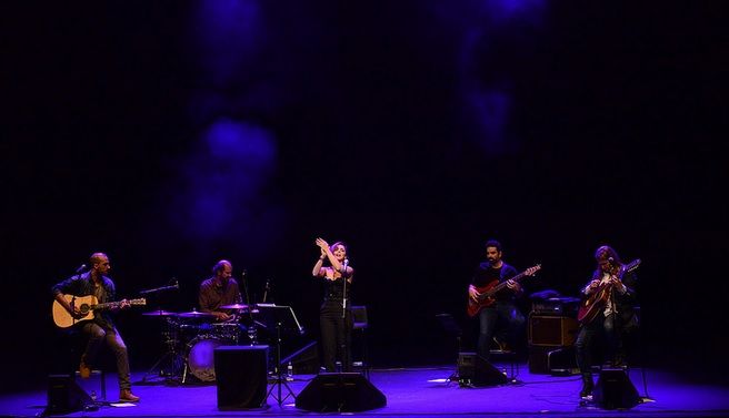 Moment del concert de Chenoa al Teatre-Auditori  FOTO: Jordi Garcia/Localpres