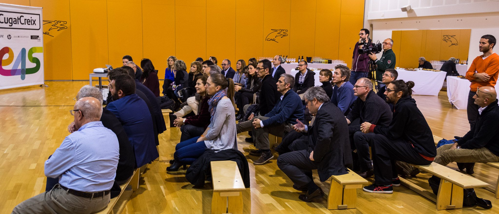Hi han assistit més d'una cinquantena de persones. FOTO: Xavi Sedo / Sant Cugat Creix