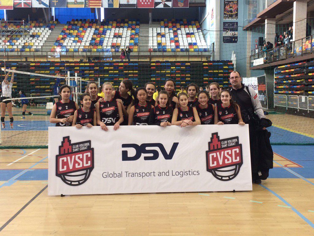 L'infantil negre del DSV Club Voleibol Sant Cugat, segon en Infantil 3. FOTO: @VoleiSantCugat