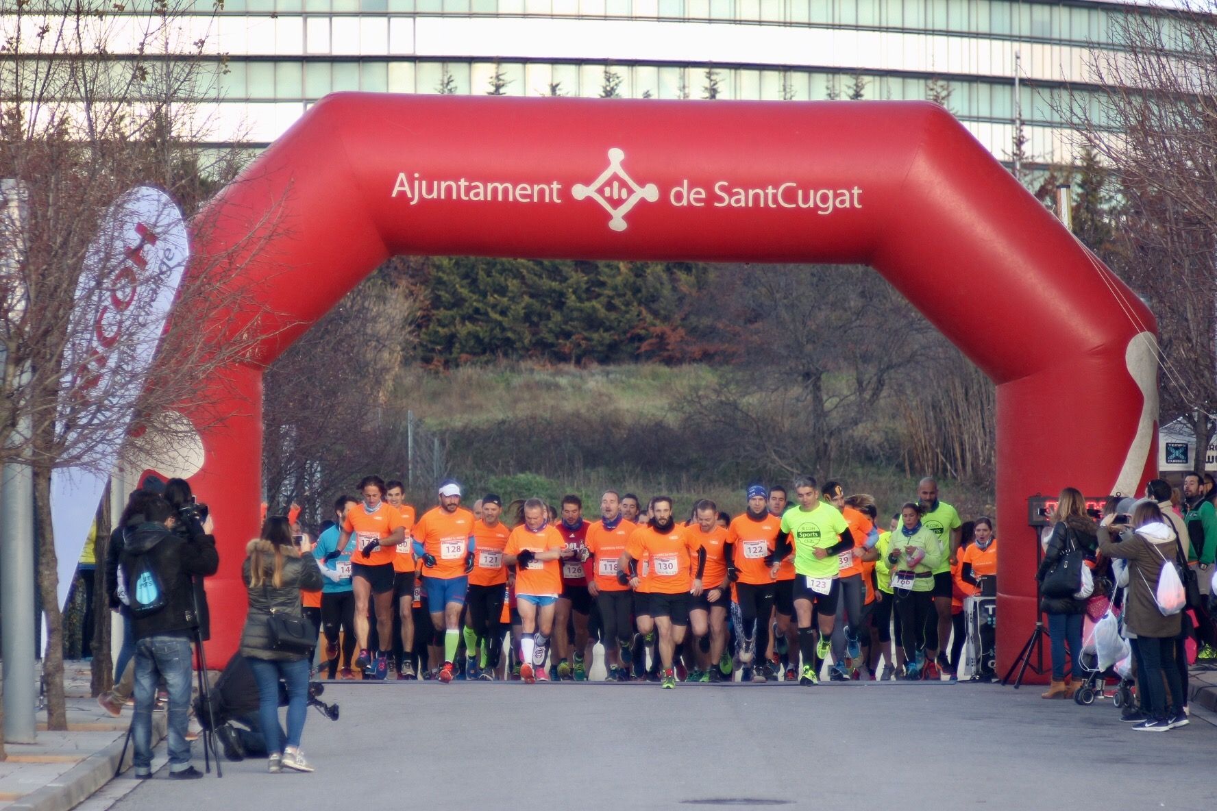 Sortida de la cursa de 10 quilòmetres FOTO: Ale Gómez