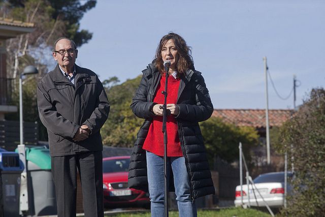 Carles Castro i Mercè Conesa en l'acte d'inauguració del Bosc Literari FOTO: Localpres 
