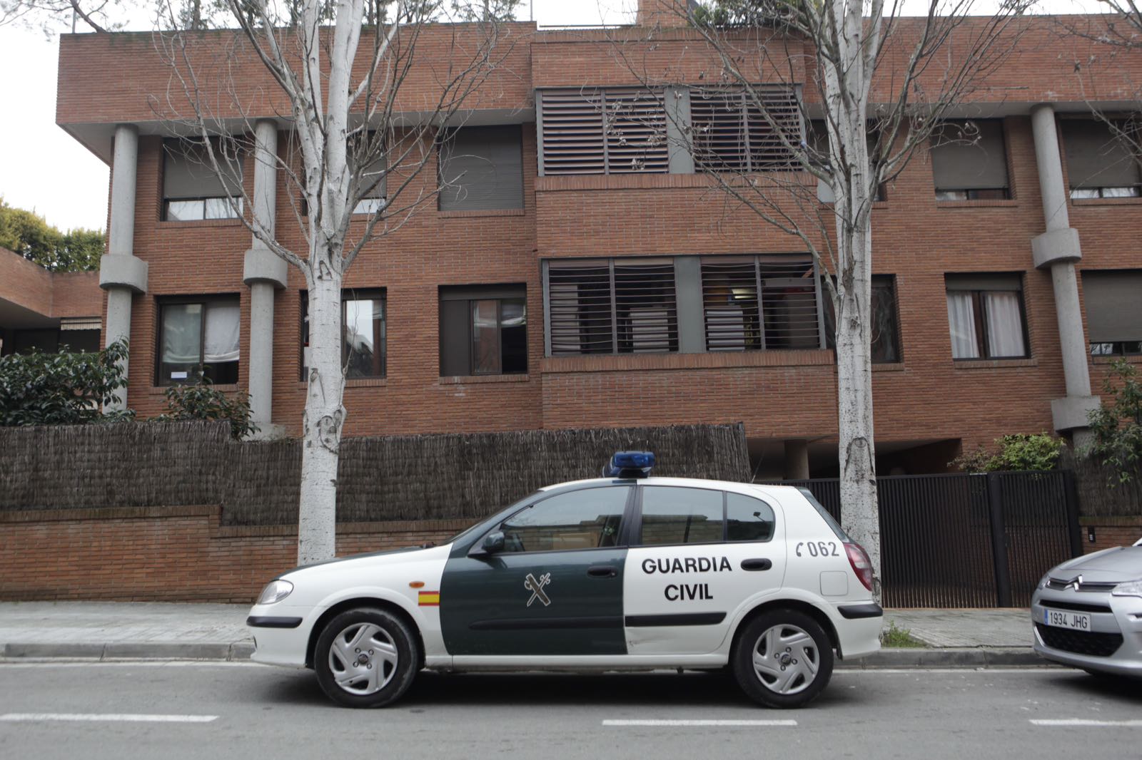 Guàrdia Civil al carrer de Joan Miró a Sant Cugat aquest 2 de febrer FOTO: Artur Ribera