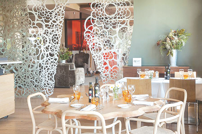 Les sales del Qgat Restaurant destaquen per la modernitat FOTO: Cedida