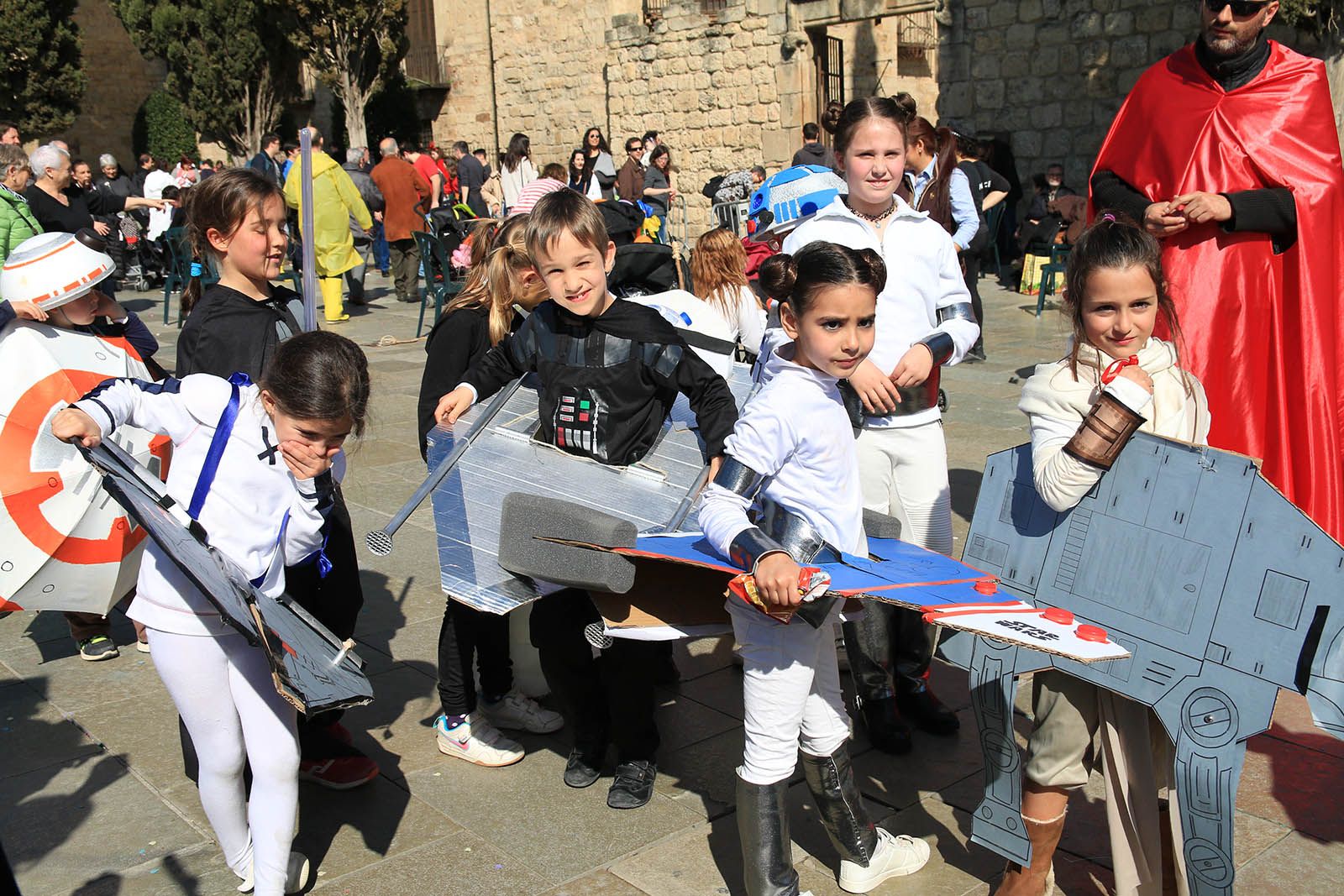 Els m&eacute;s petits han participat del Carnaval infantil el diumenge  FOTO: Lali &Aacute;lvarez