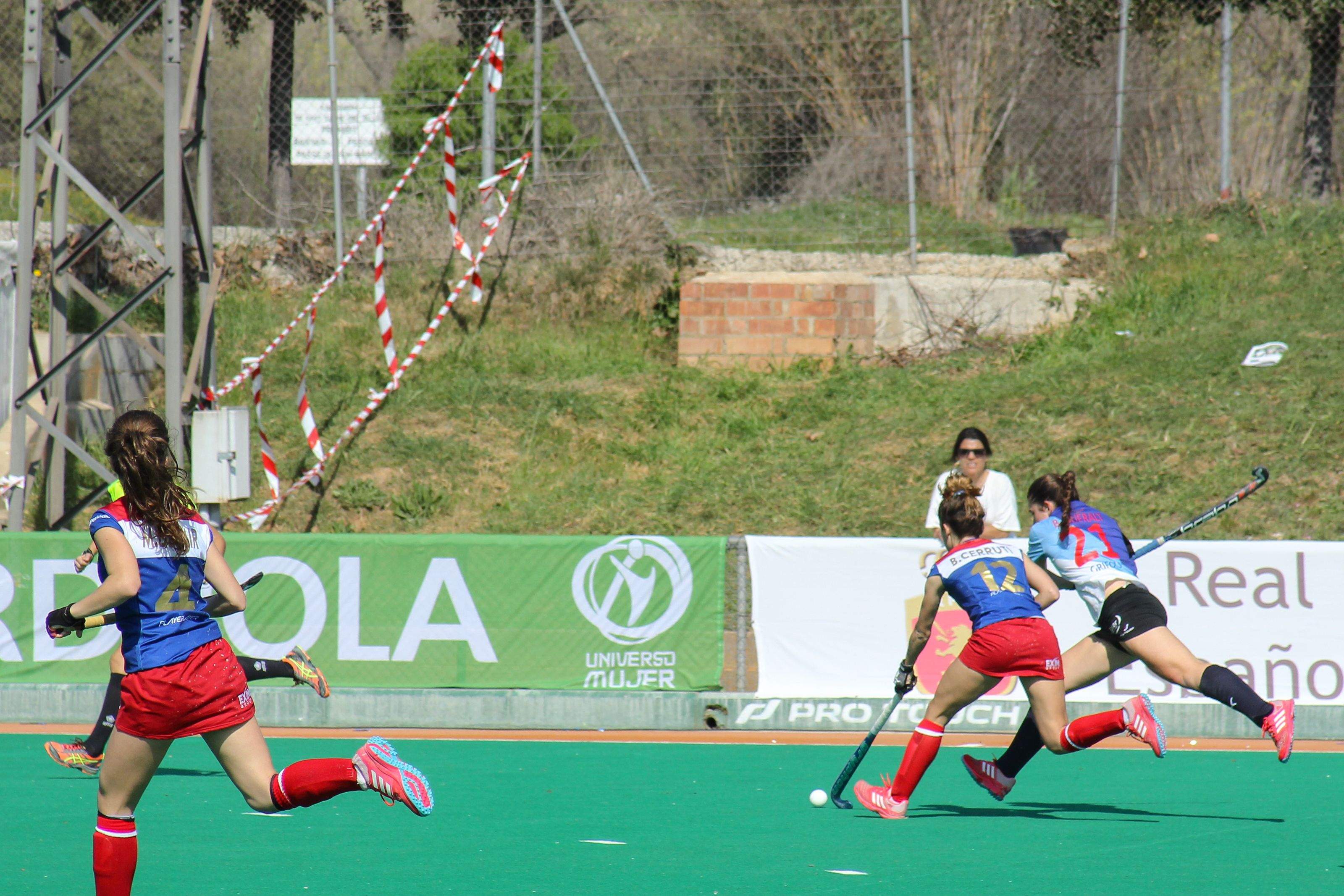 Berta Queralt, en una acci&oacute; del Junior FC-RC Polo. FOTO: Ale G&oacute;mez