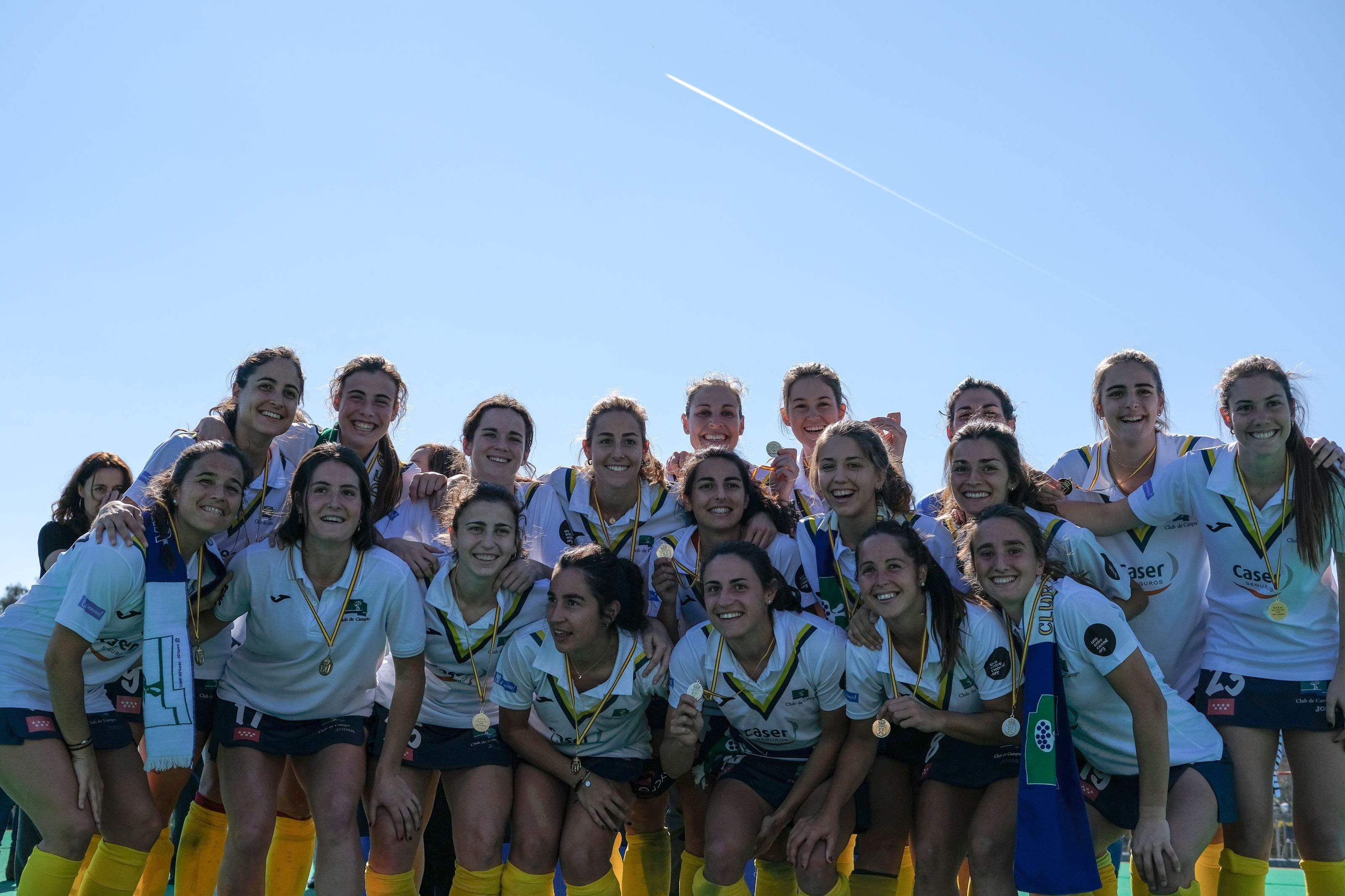 El Club de Campo, amb el trofeu de campió de la Copa de la Reina. FOTO: Ale Gómez El Club de Campo, amb el trofeu de campió de la Copa de la Reina. FOTO: Ale Gómez