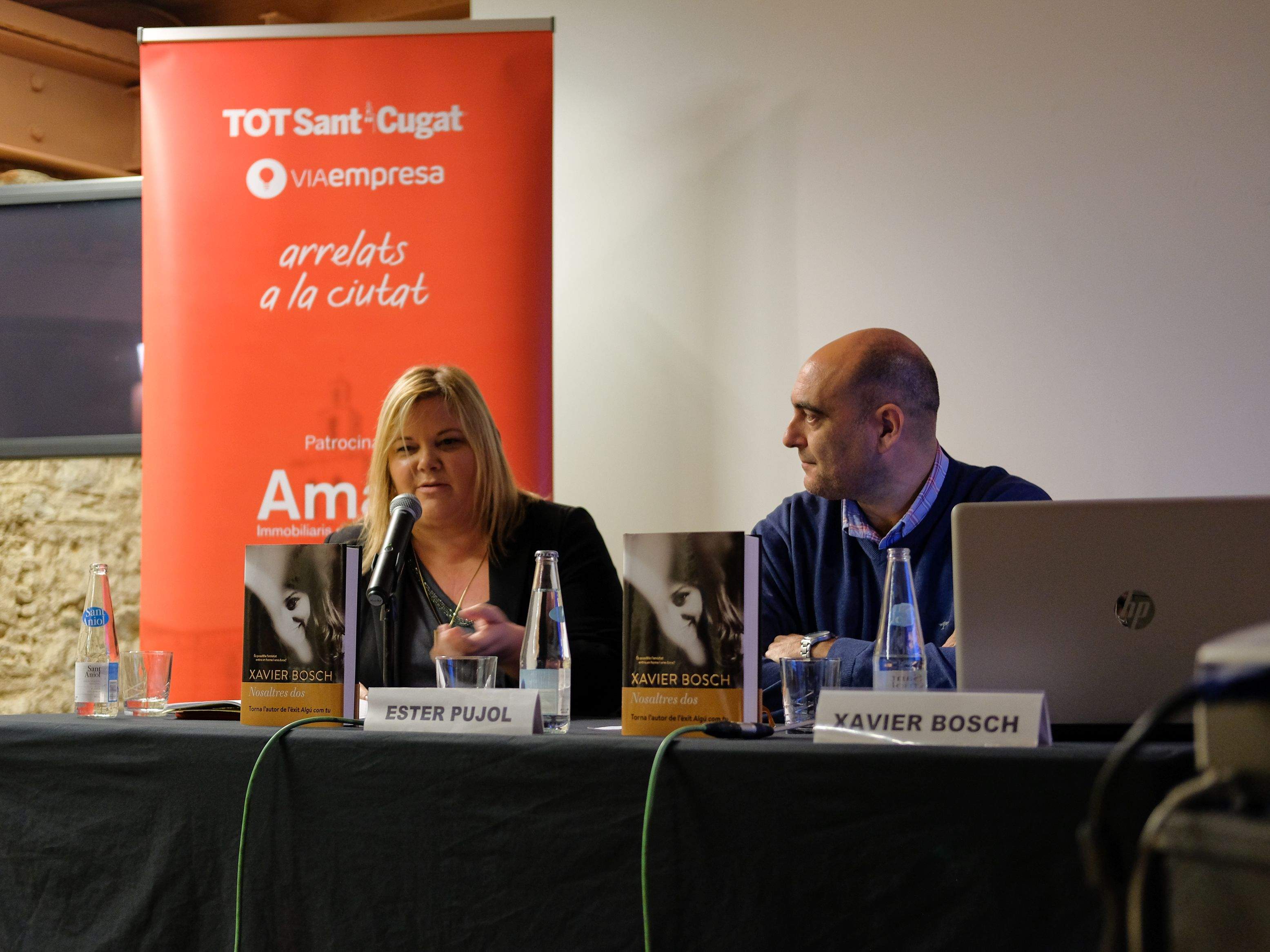 L'autor ha estat acompanyada per l'editora Ester Pujol FOTO: Ale Gómez L'autor ha estat acompanyada per l'editora Ester Pujol FOTO: Ale Gómez