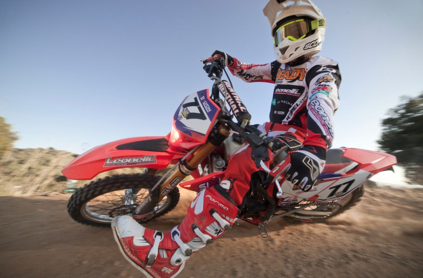 L'objectiu de l'&Agrave;lex Grau &eacute;s pilotar regularment en el Campionat del M&oacute;n J&uacute;nior. FOTO: Artur Ribera