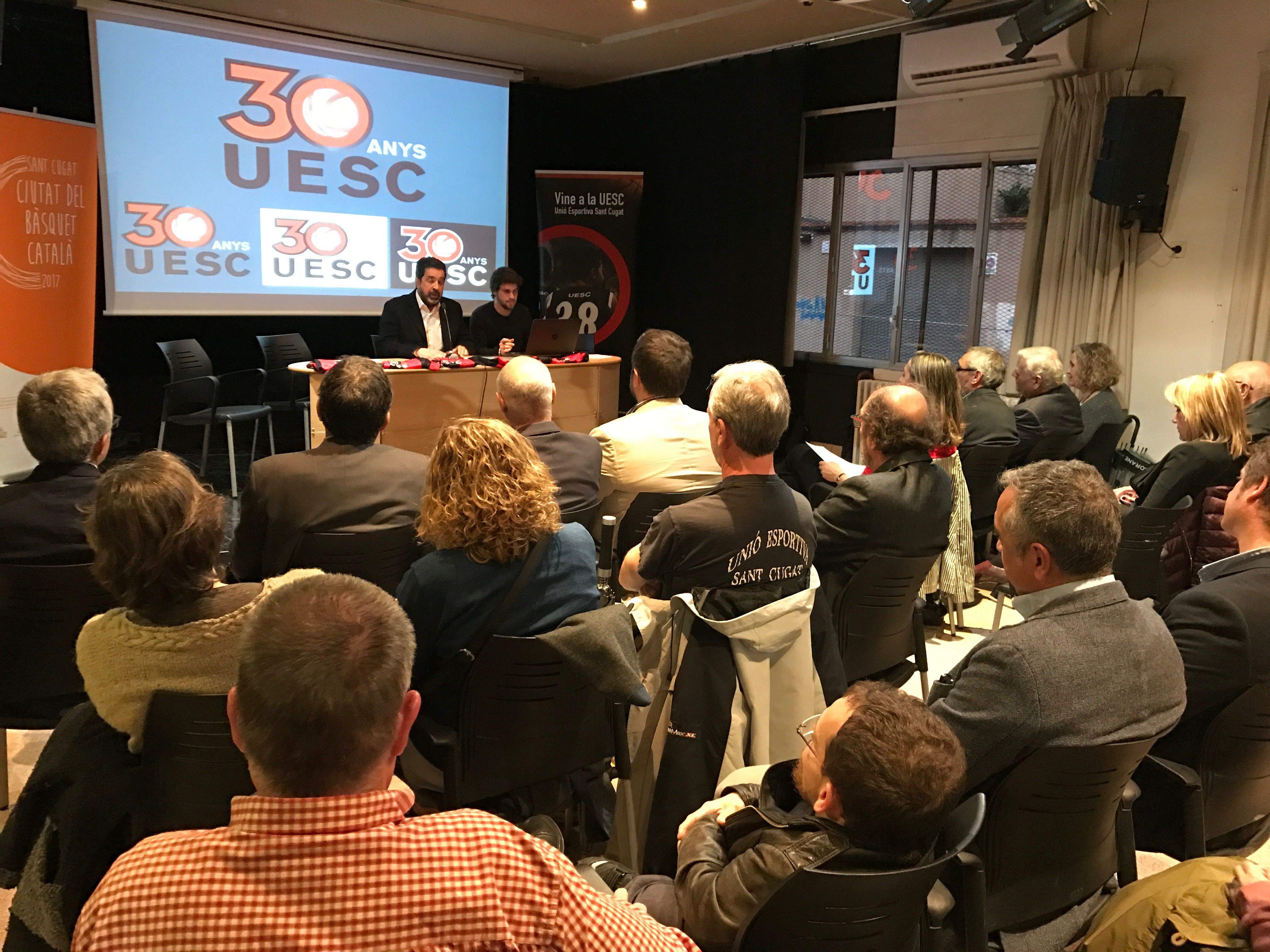 Robirosa va intervenir a l'inici de l'acte per explicar la seva experiència amb la UESC. F: L. Grau