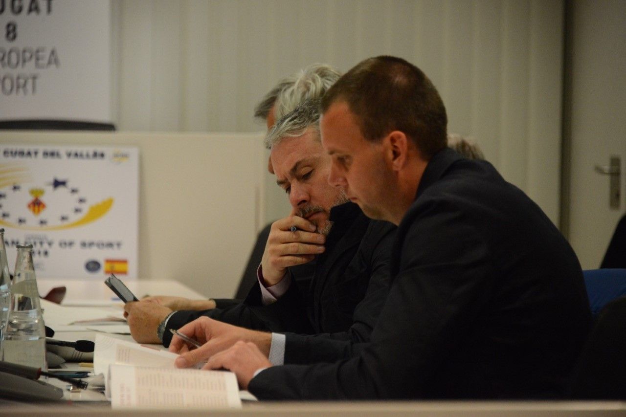 Membres de l'ACES durant la presentació de la candidatura. FOTO: Localpres