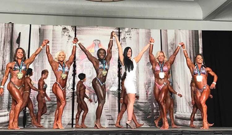 Joanna Romano, la segona per la dreta, competint als Estats Units. Foto: Cedida