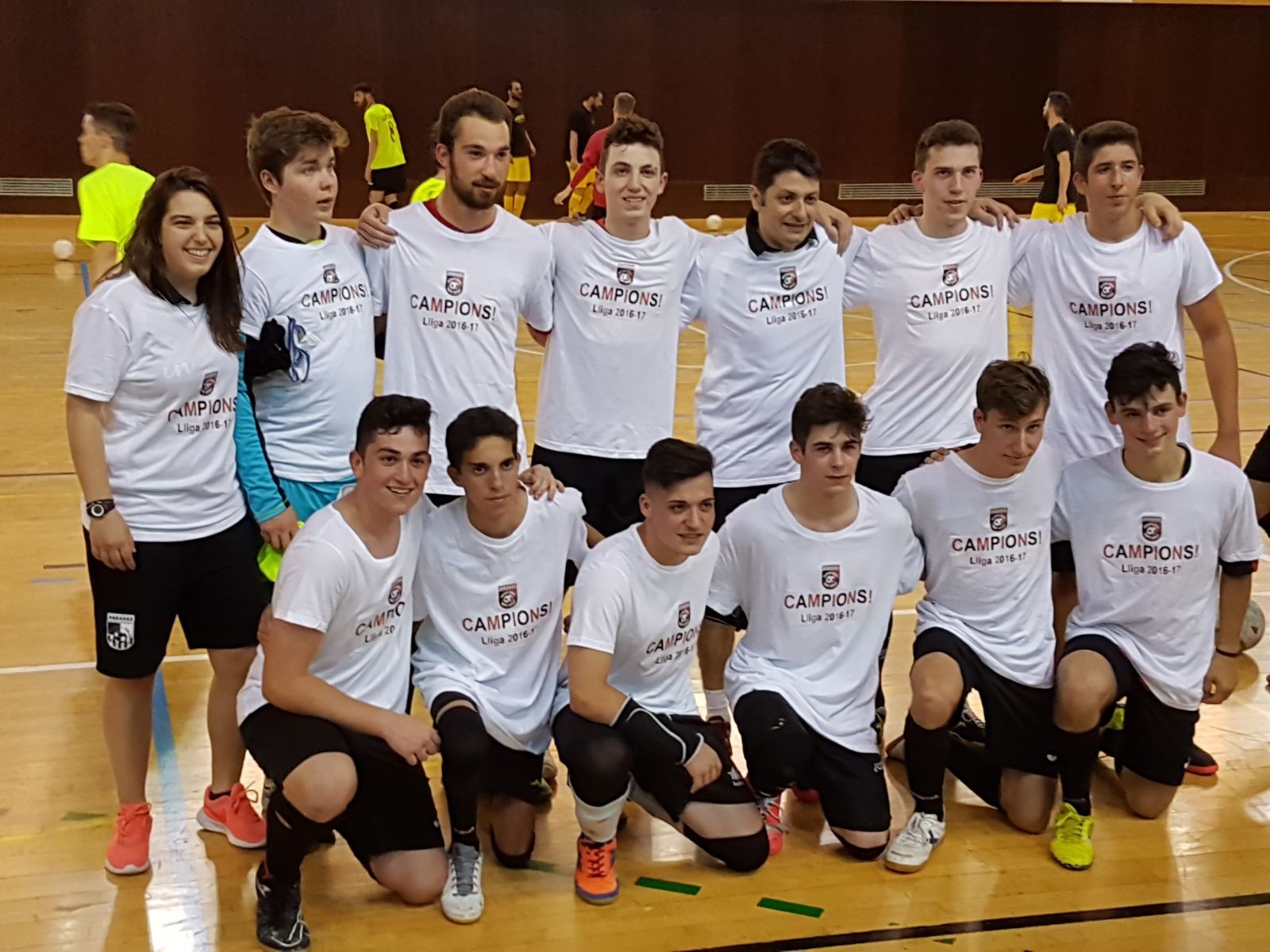 El juvenil A del FS Sant Cugat, campió de lliga del grup 1 de 1a Divisió. FOTO: FS Sant Cugat