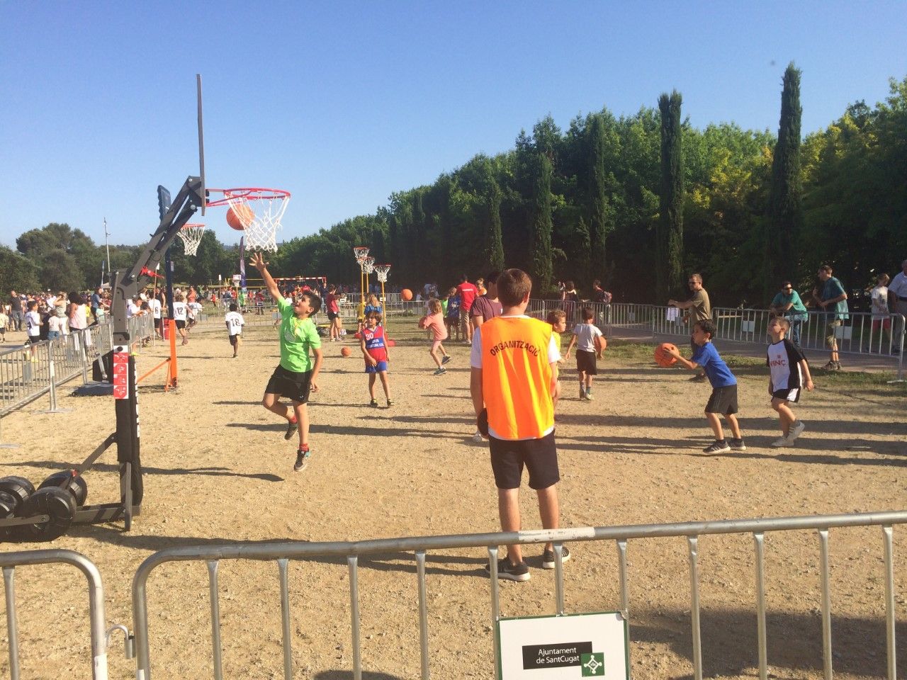 El bàsquet, un dels esports protagonistes en la festa de cloenda. FOTO: Àlex López Puig