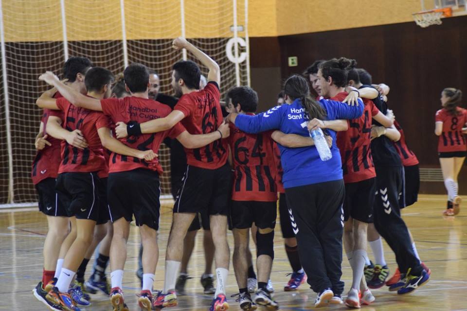 El sènior C del Club Handbol Sant Cugat ha aconseguit dos ascensos en les últimes tres temporades. FOTO: CH Sant Cugat El sènior C del Club Handbol Sant Cugat ha aconseguit dos ascensos en les últimes tres temporades. FOTO: CH Sant Cugat