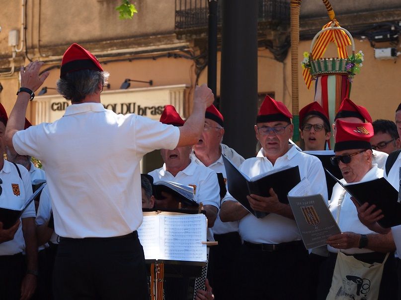Moment de la cantada de Caramelles diumenge de Pasqua. FOTO: C. Caballé Moment de la cantada de Caramelles diumenge de Pasqua. FOTO: C. Caballé